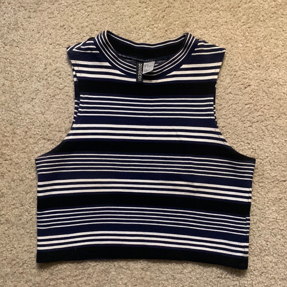 H&M Divided Crop Top - Medium - Perfect for Summer!